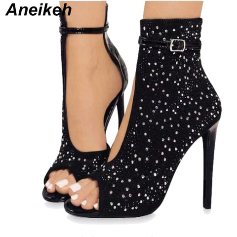 Factory Direct Low Heels Sandals Women Ankle Strap Summer Shoes Female Plus Size 43 Block Heels Women Shoes 2019 Casual Sandals